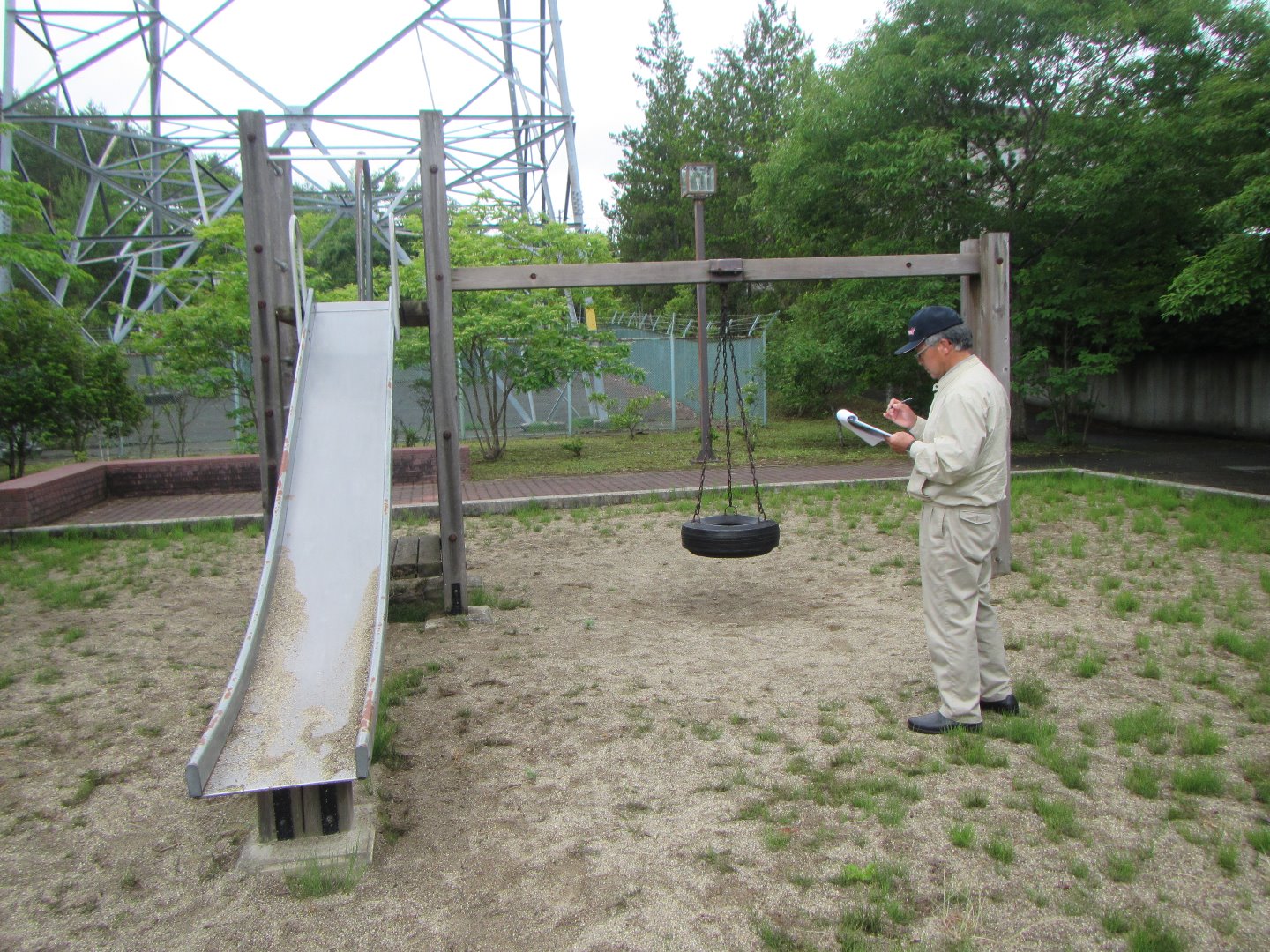 児童遊園遊具等危険個所調査